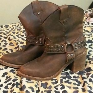 Leather harness mid calf pull on boots